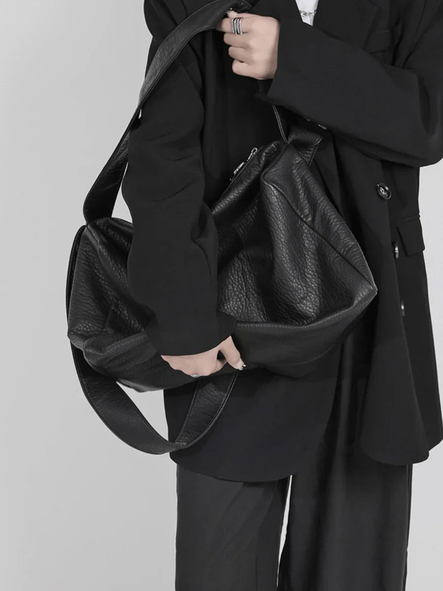 Umhängetasche aus weichem Leder ST552