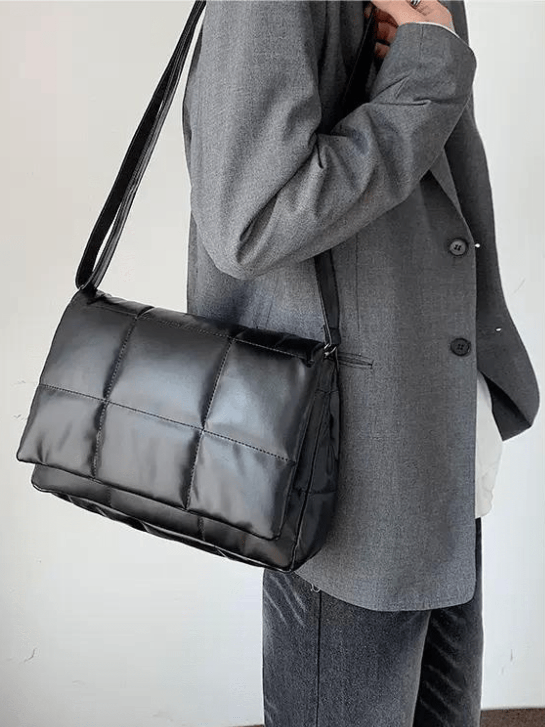 silk filling leather crossbody messenger bag st1867