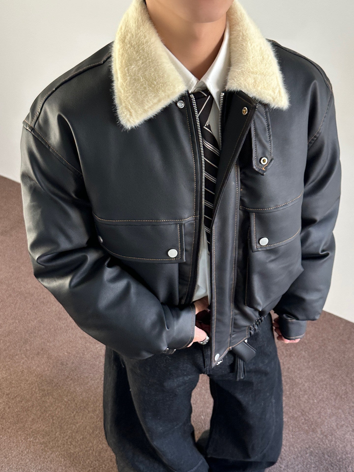 STREET STYLE BOMBER JACKET-BLACK LEATHER-LOOK WITH COZY CREAM COLLAR EHW5016
