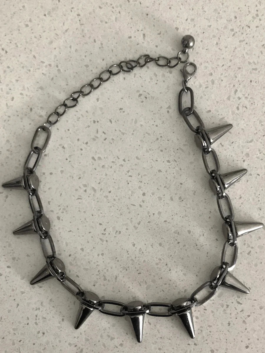 리벳 다크 불렛 목걸이 ST525