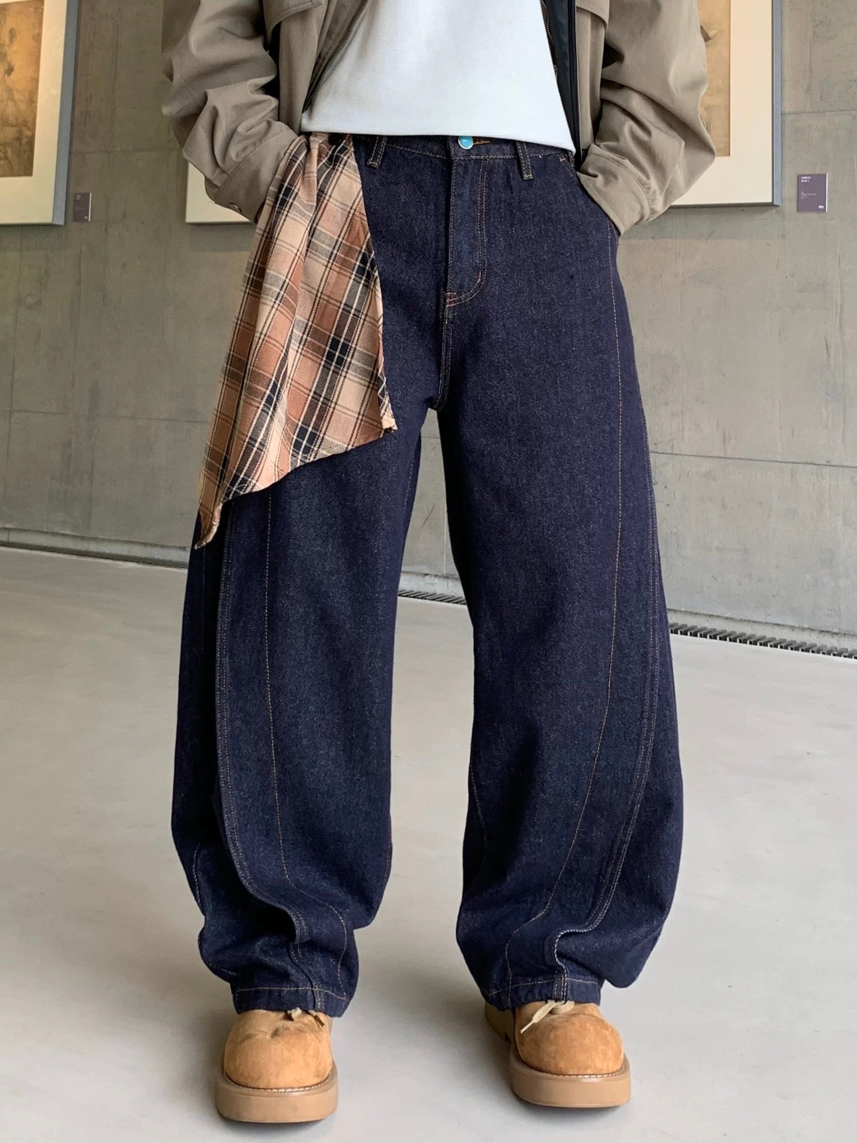 워싱 처리된 루즈핏 스트레이트 진 EHK6003