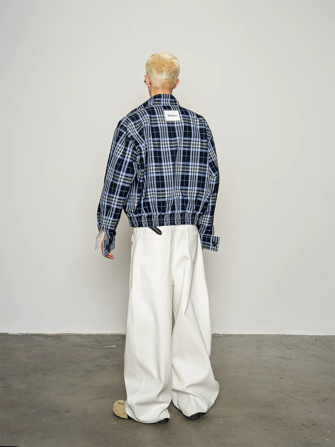 Wear more than one dress, contrasting color plaid, double-sided coat, windproof, waterproof and wide short jacket.