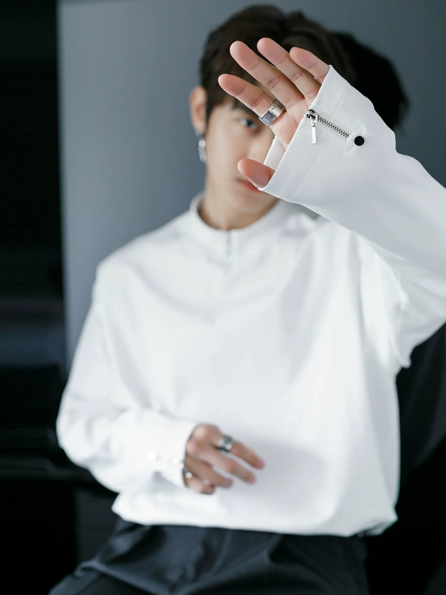 Men's spring zipper design sense inner bottoming shirt thin white long-sleeved T-shirt tide