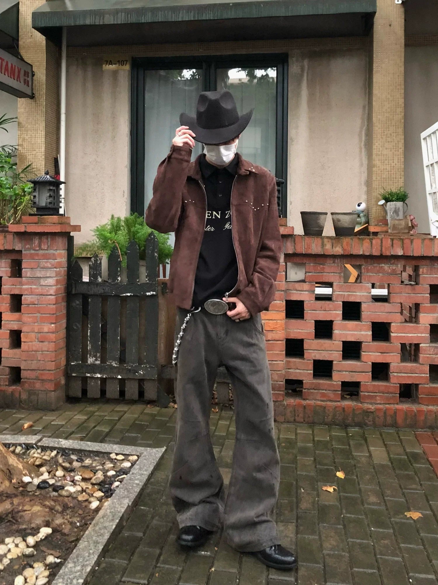 Western Madman Suede Lapel Banged Nailed Short Wide Boxy Barn Amber Jacket