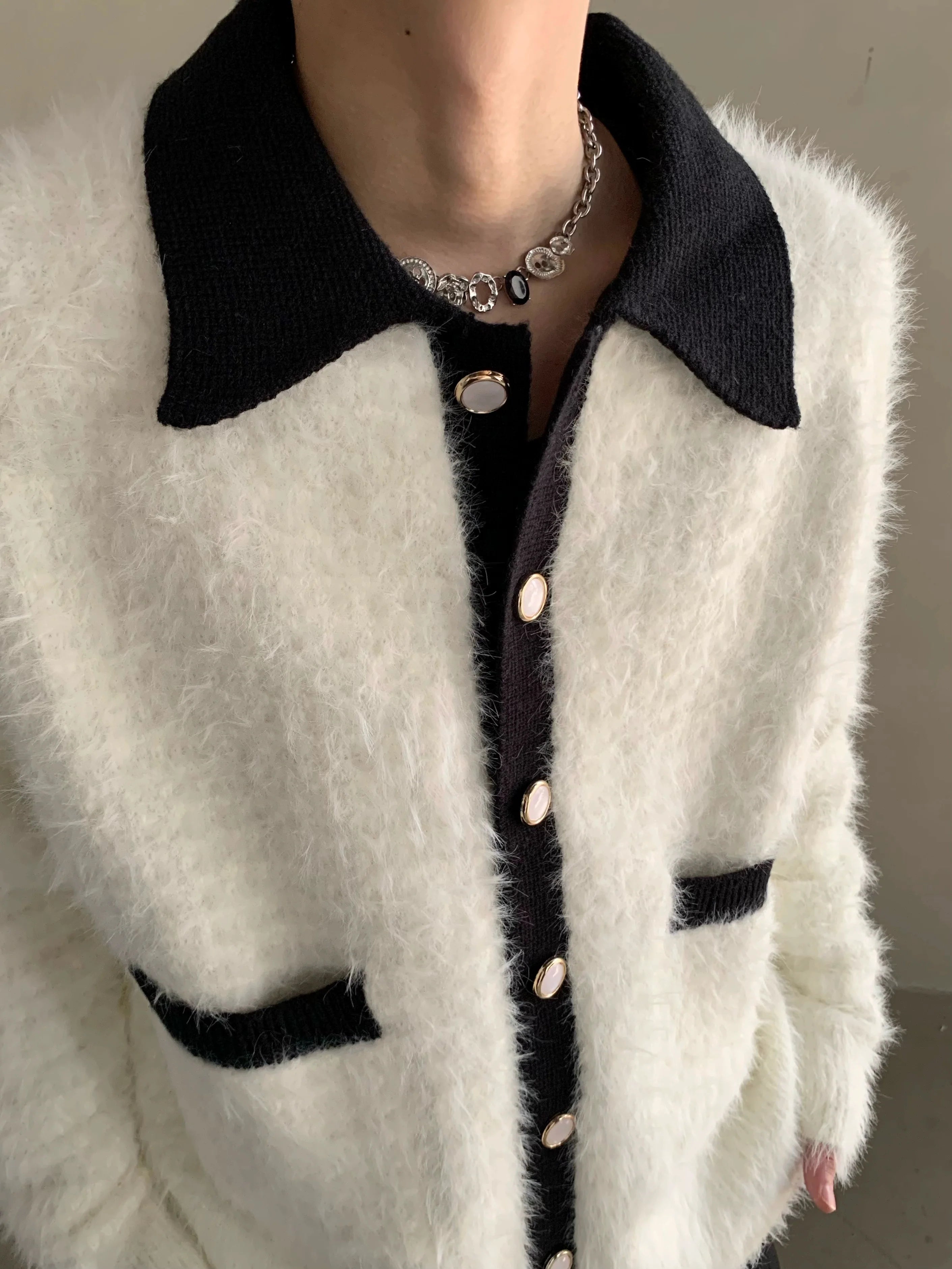 Winter extravagant atmosphere small fragrant lapel knitted cardigan men's heavy button sweater jacket
