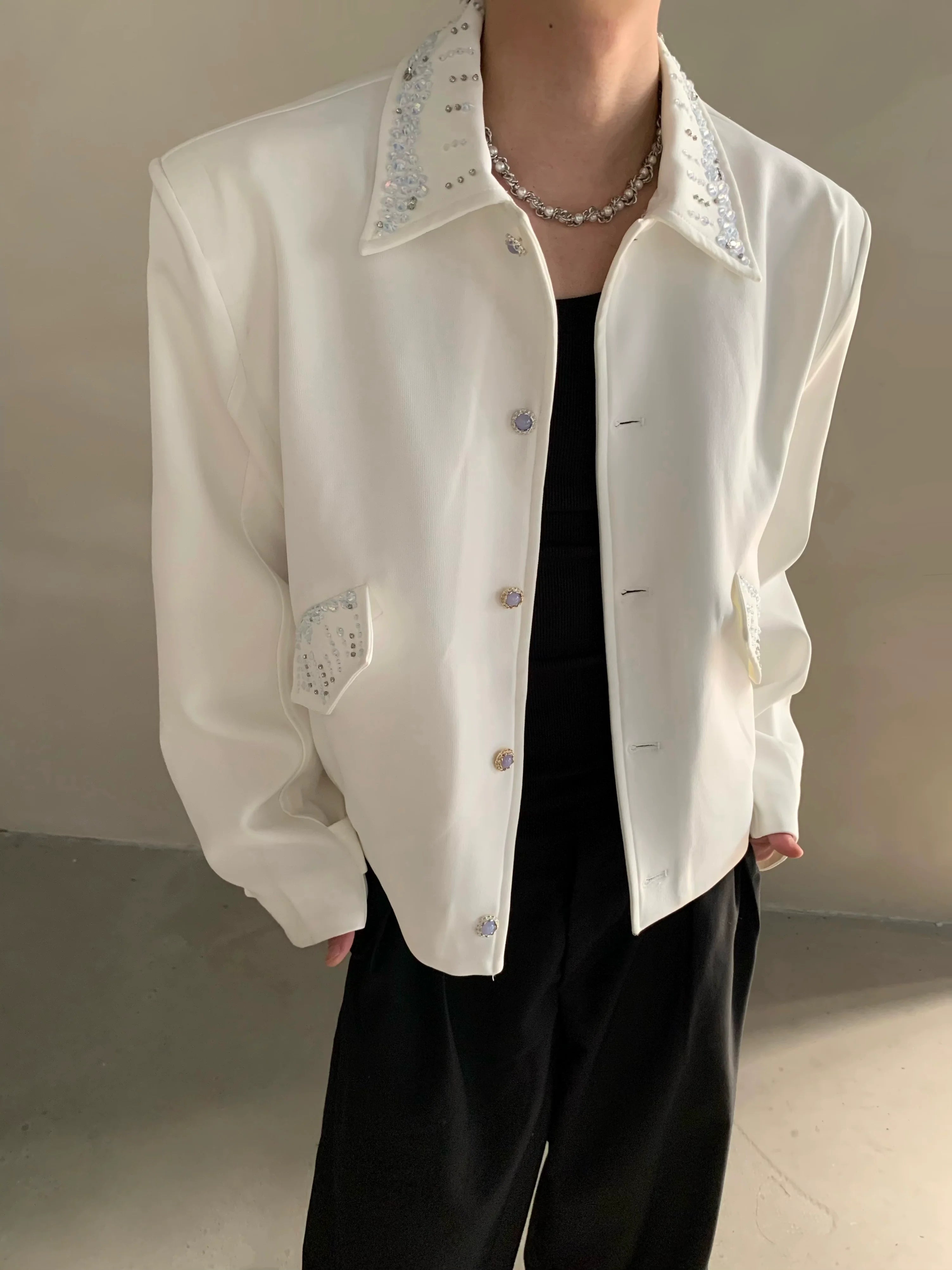 니치 하이엔드 라이트 럭셔리 여피 핸드메이드 스팽글 숄더 패드 숏 재킷 남성용 러피안 핸섬 코트 트렌드