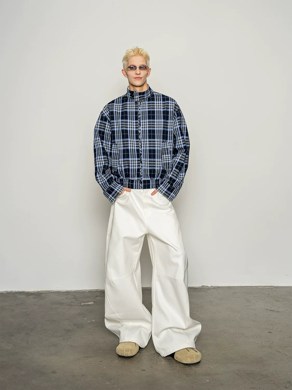 Wear more than one dress, contrasting color plaid, double-sided coat, windproof, waterproof and wide short jacket.