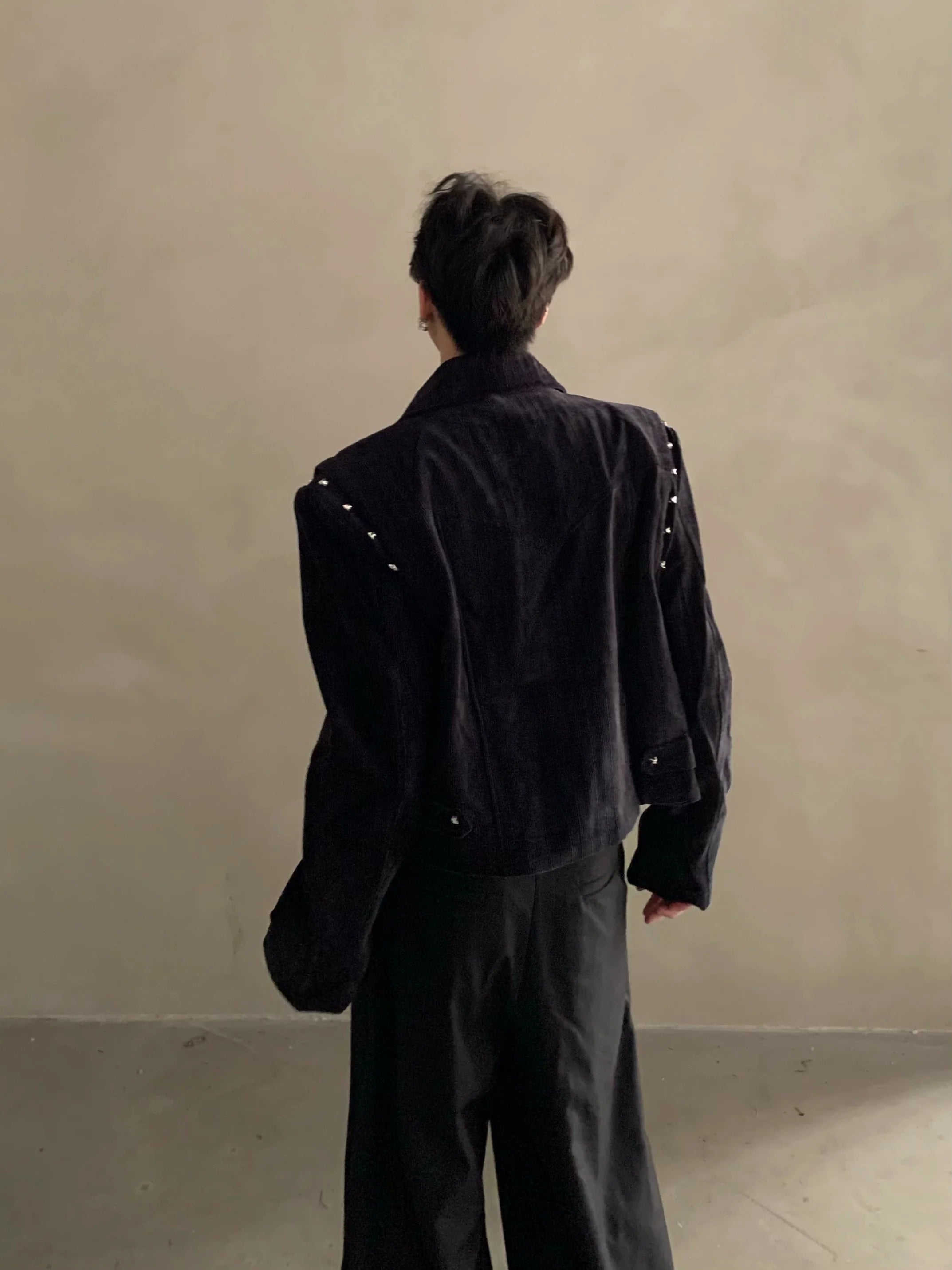 Light luxury high-end metal rivet design short shoulder padded jacket men's winter jacket top tide