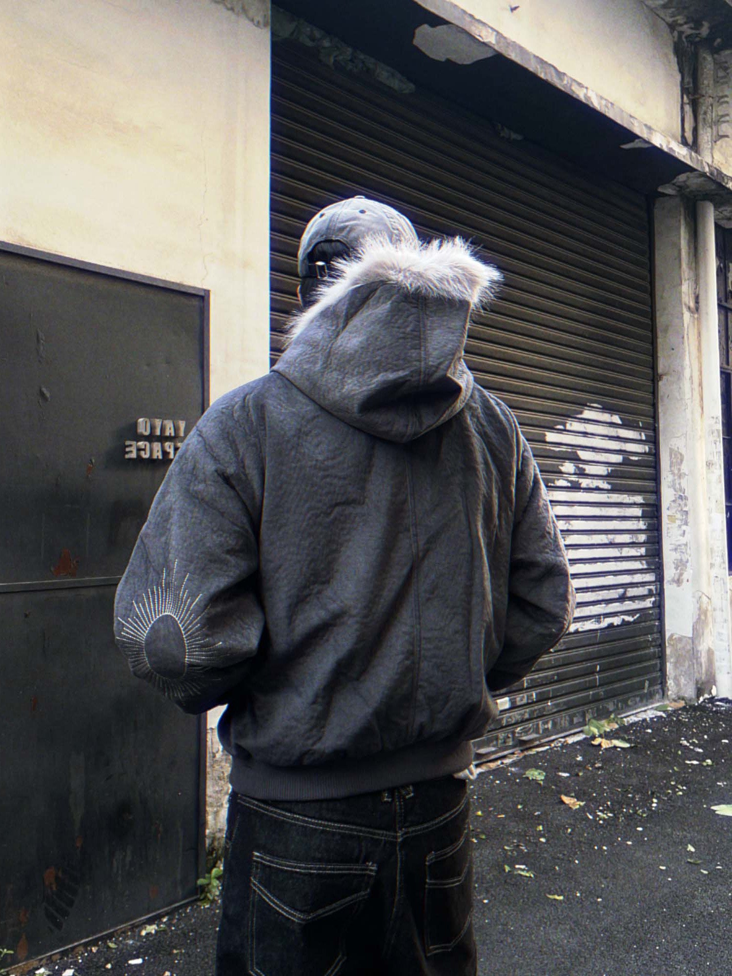 FAUX SHEARLING HOODED JACKET-FUZZY COLLAR&CONTRAST DETAILS, OVERSIZED WARM OUTWEAR EHW5018