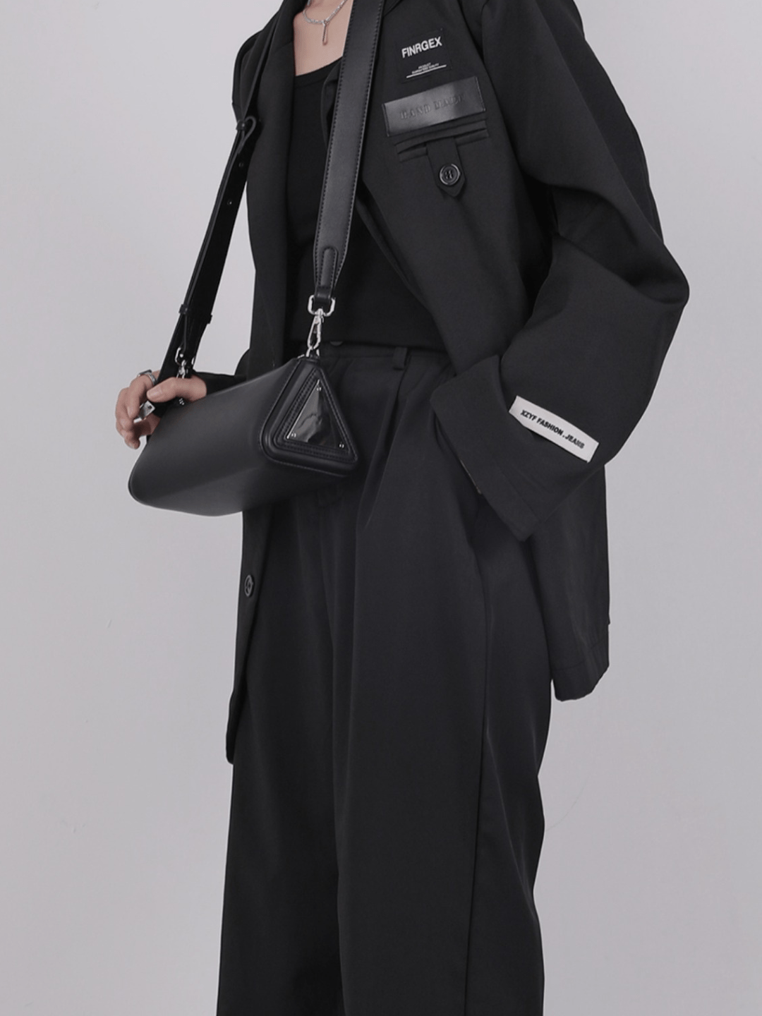 [luckystudio] Dreieckige, schlichte Umhängetasche st1944