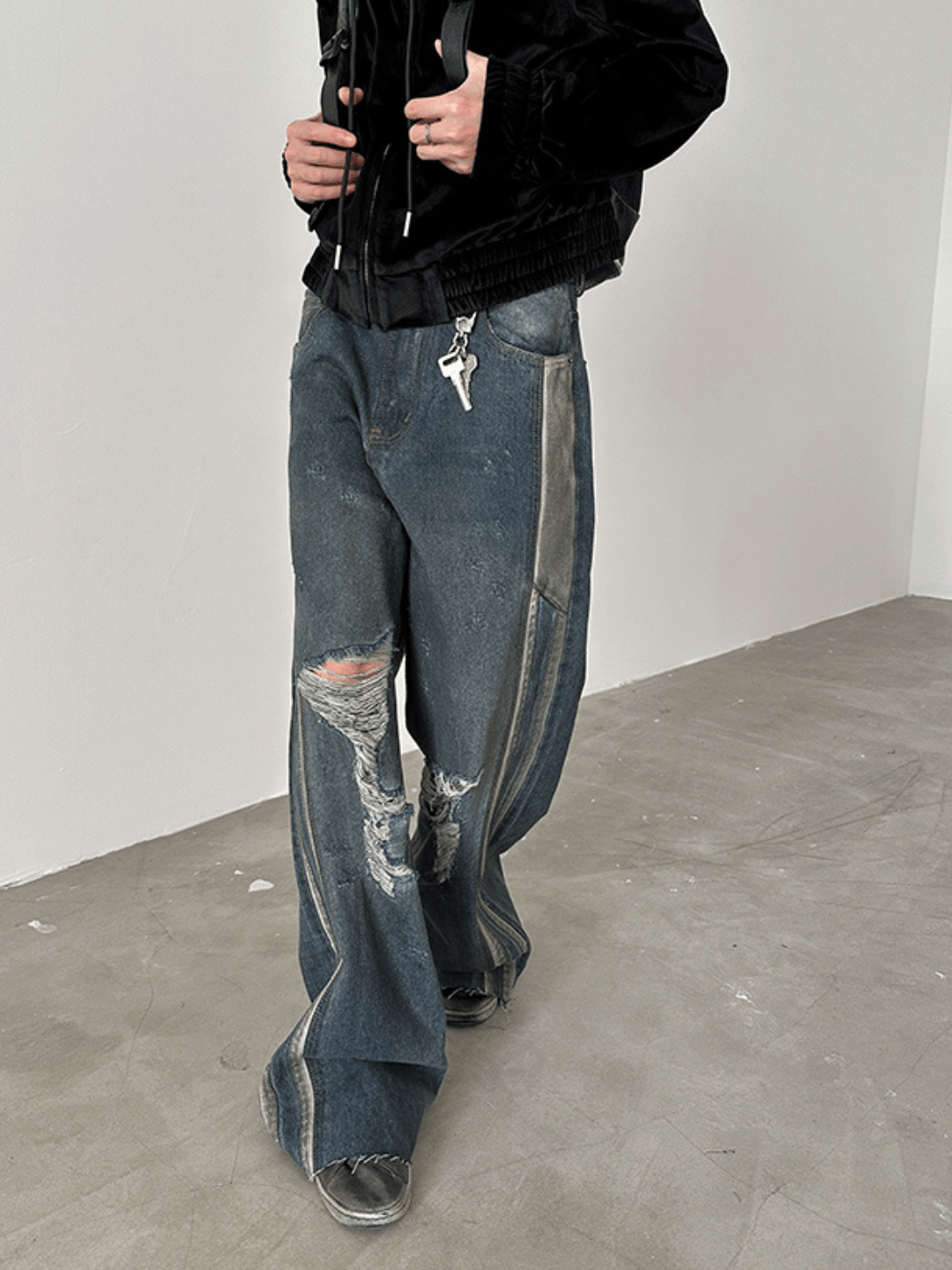 [GENESISBOY] 워싱 처리된 찢어진 청바지 st1981