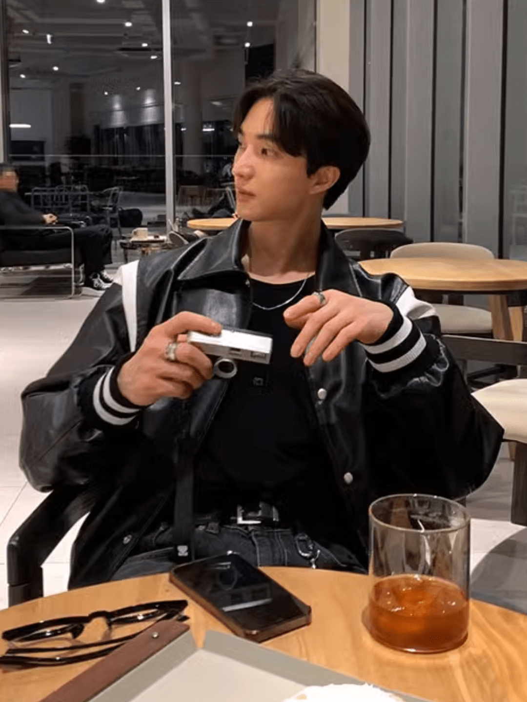 [MRCYC] Schwarze und weiße koreanische Version PU-Lederjacke ST1685