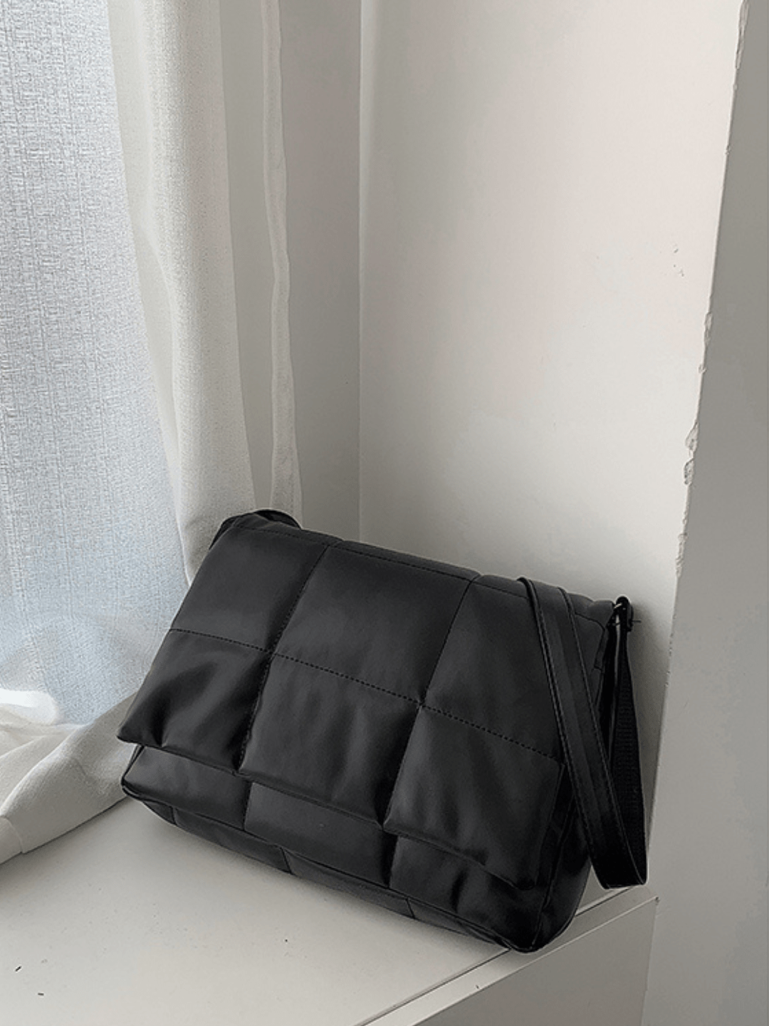 silk filling leather crossbody messenger bag st1867