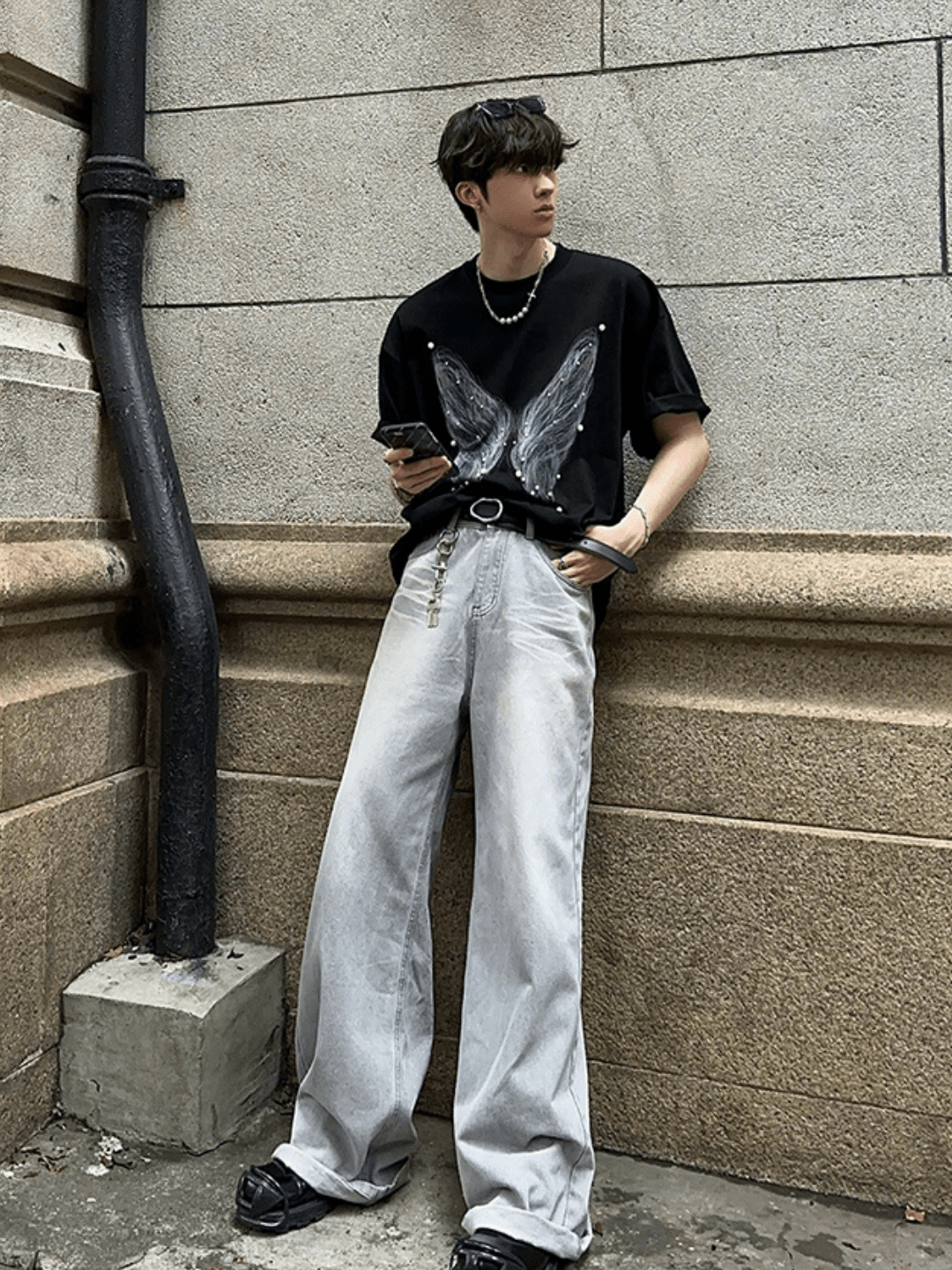 [JH HOMME] T-Shirt mit Perlen-Schmetterlingsprint st2254