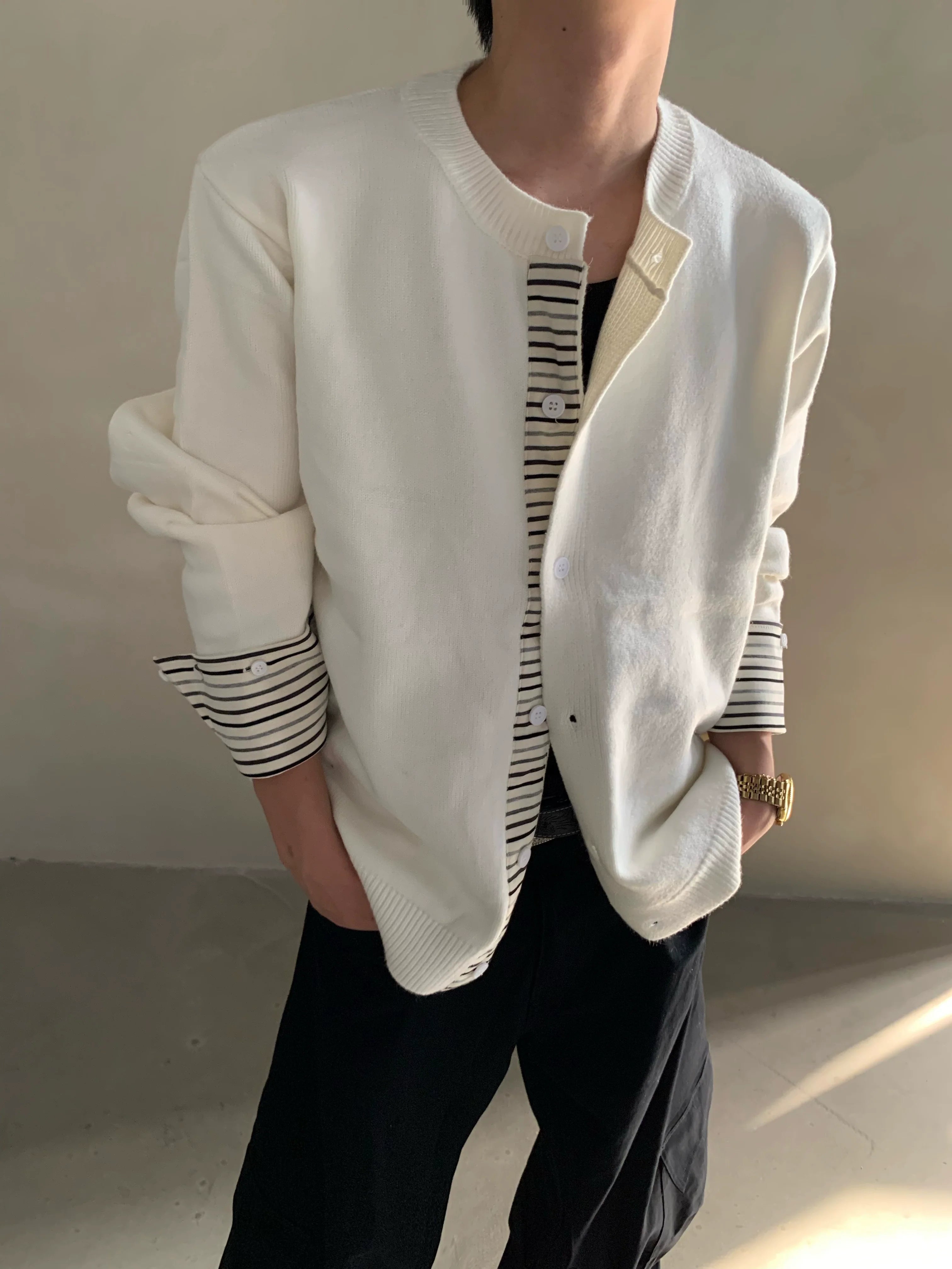 Autumn and winter layered fake two-piece striped splicing knitted sweater men's high-end cardigan jacket tide
