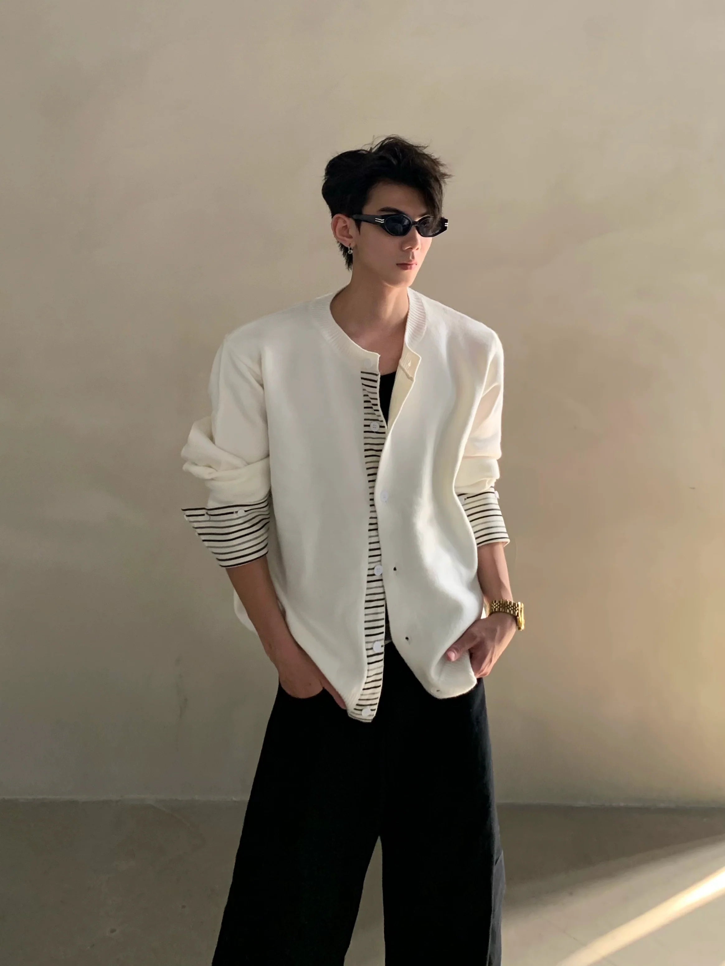 Autumn and winter layered fake two-piece striped splicing knitted sweater men's high-end cardigan jacket tide