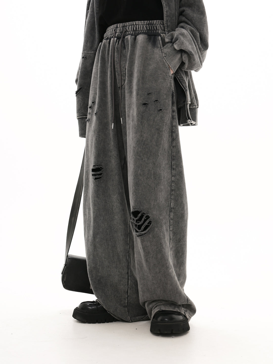 [GIBBYCNA] Damage Zipper Hoodie & Wide-leg Damage Sweatpants st2036