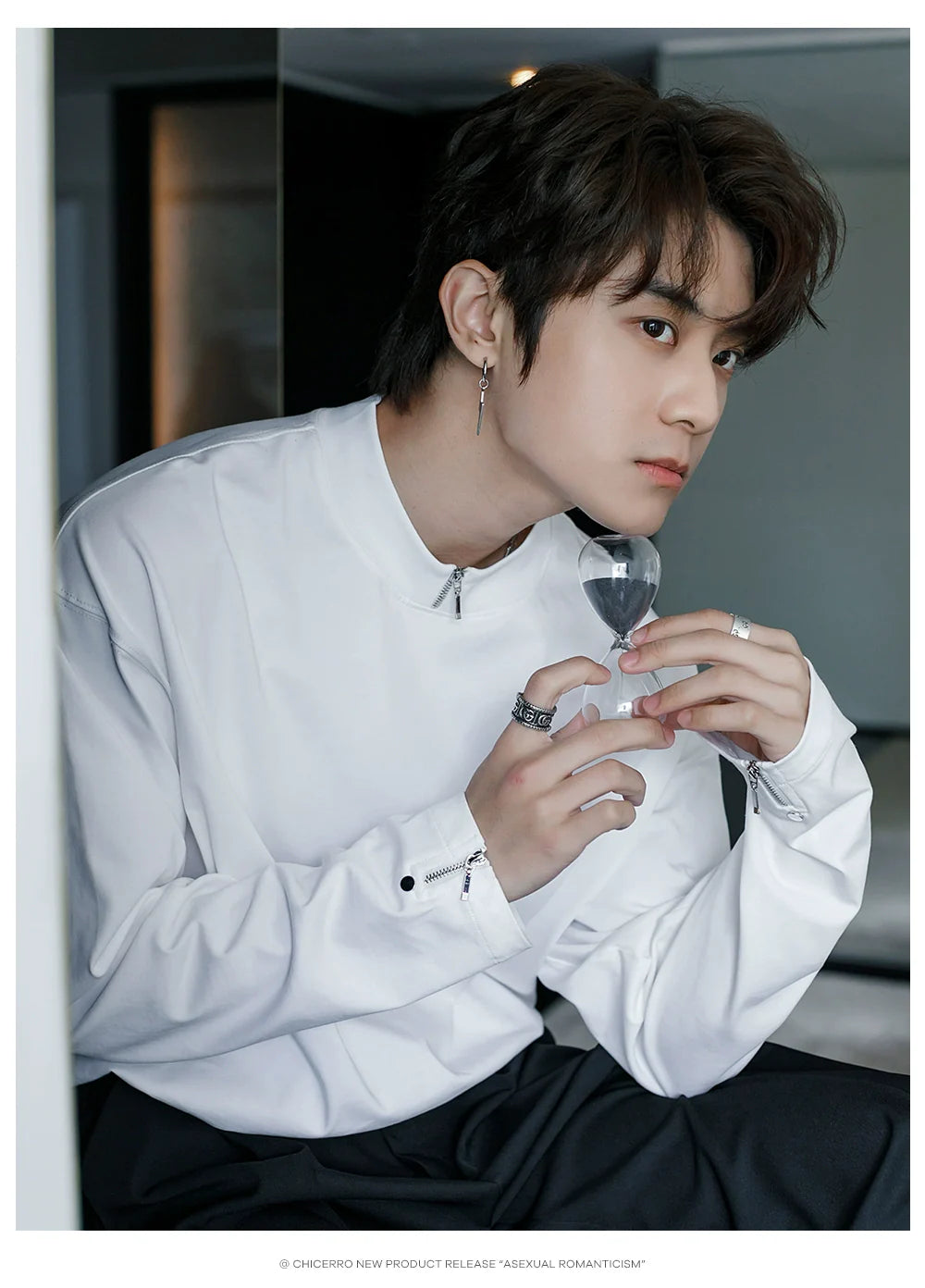 Men's spring zipper design sense inner bottoming shirt thin white long-sleeved T-shirt tide