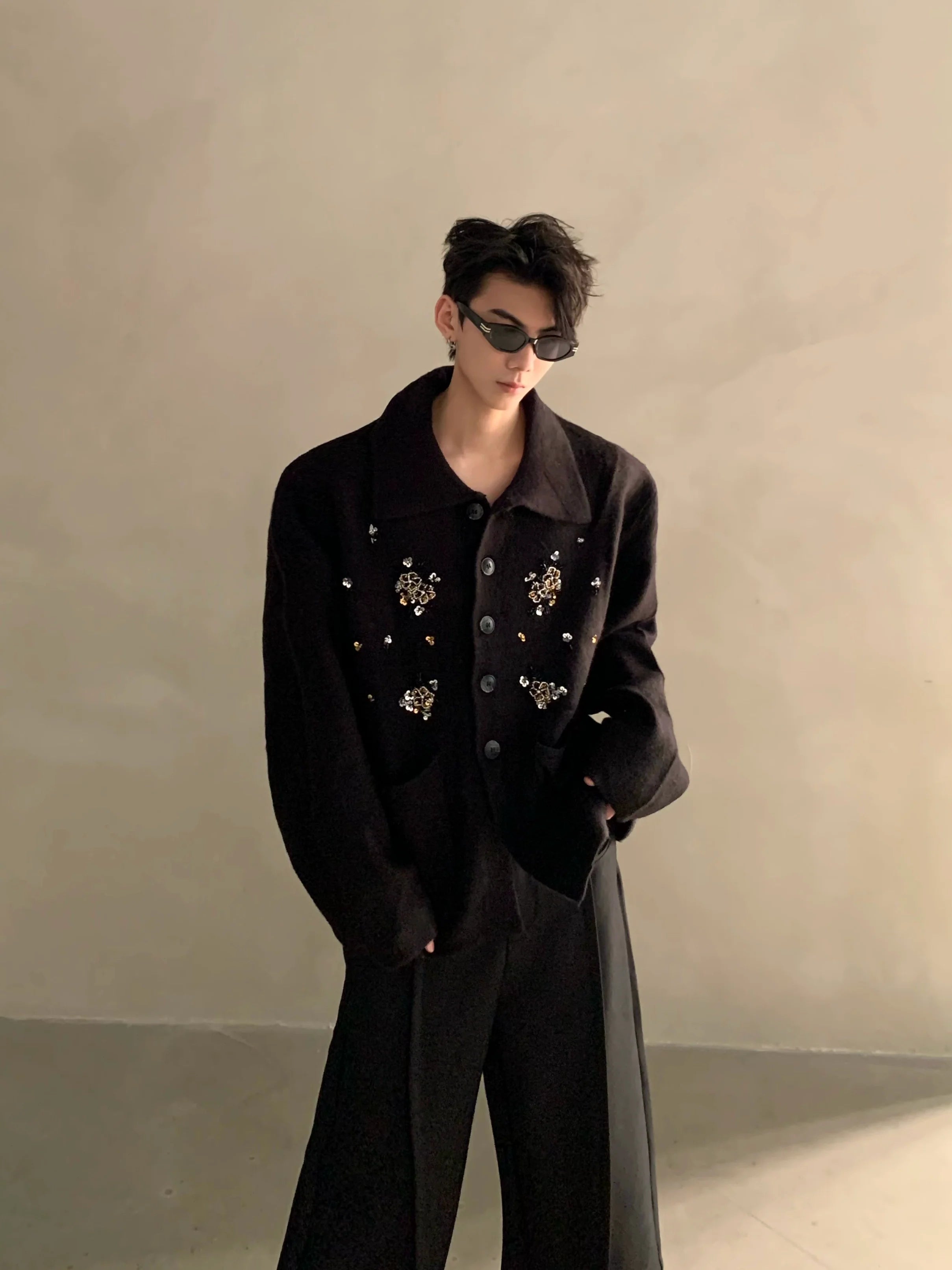 Autumn and winter niche high-end sense of extravagance heavy industry nail flower design knitted sweater men's cardigan jacket tide