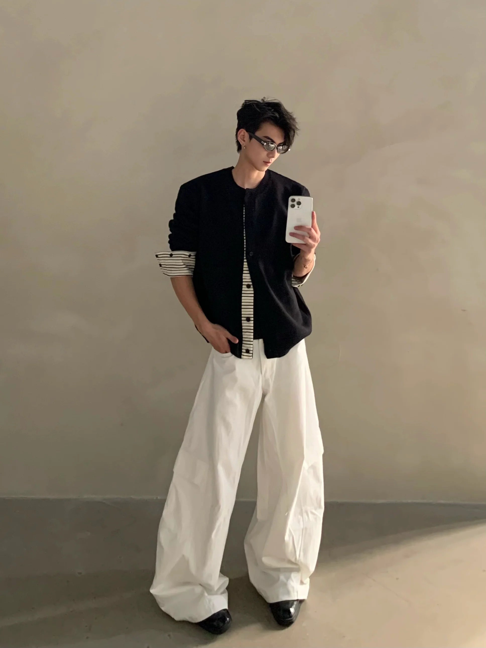 Autumn and winter layered fake two-piece striped splicing knitted sweater men's high-end cardigan jacket tide