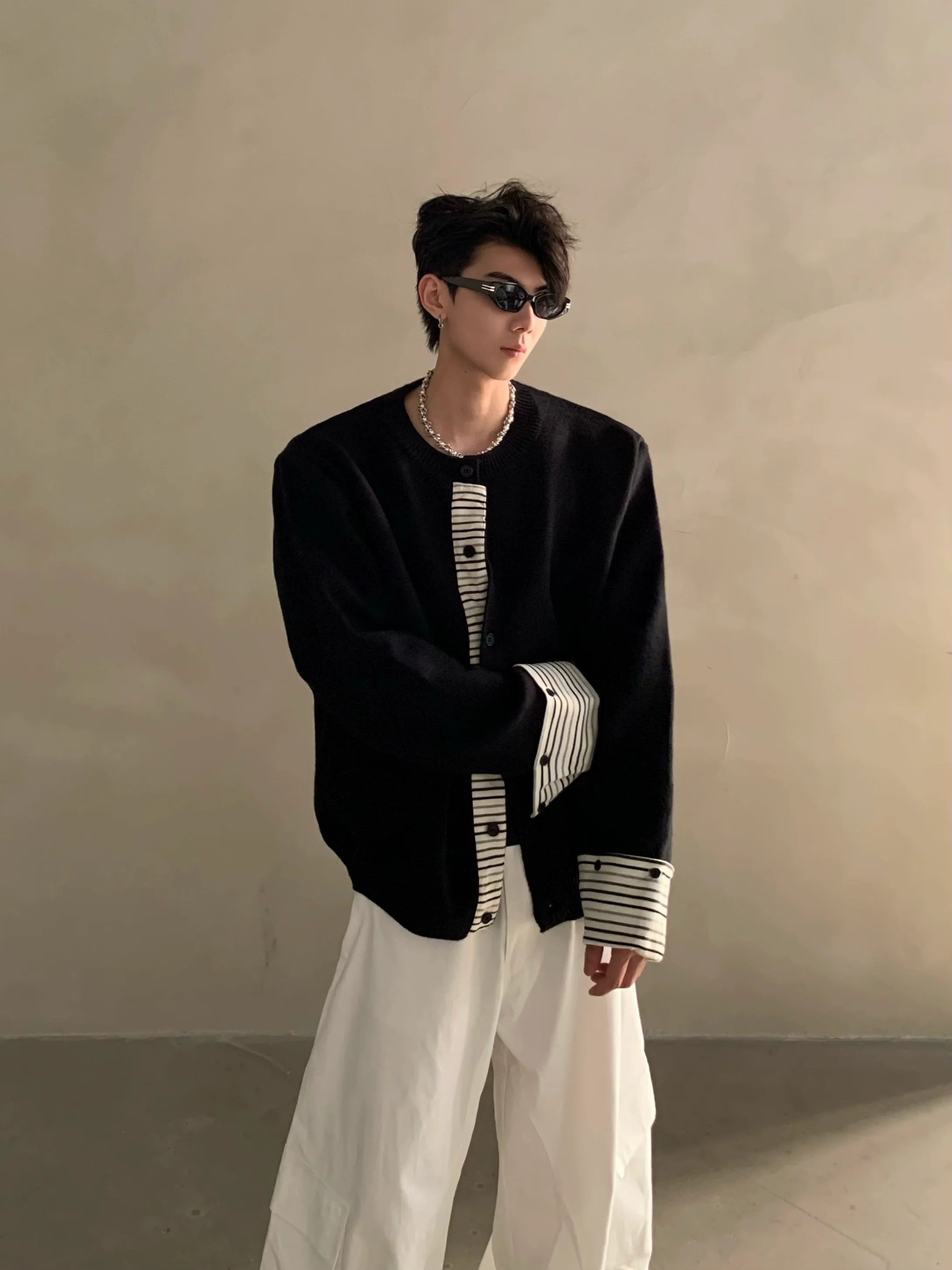 Autumn and winter layered fake two-piece striped splicing knitted sweater men's high-end cardigan jacket tide