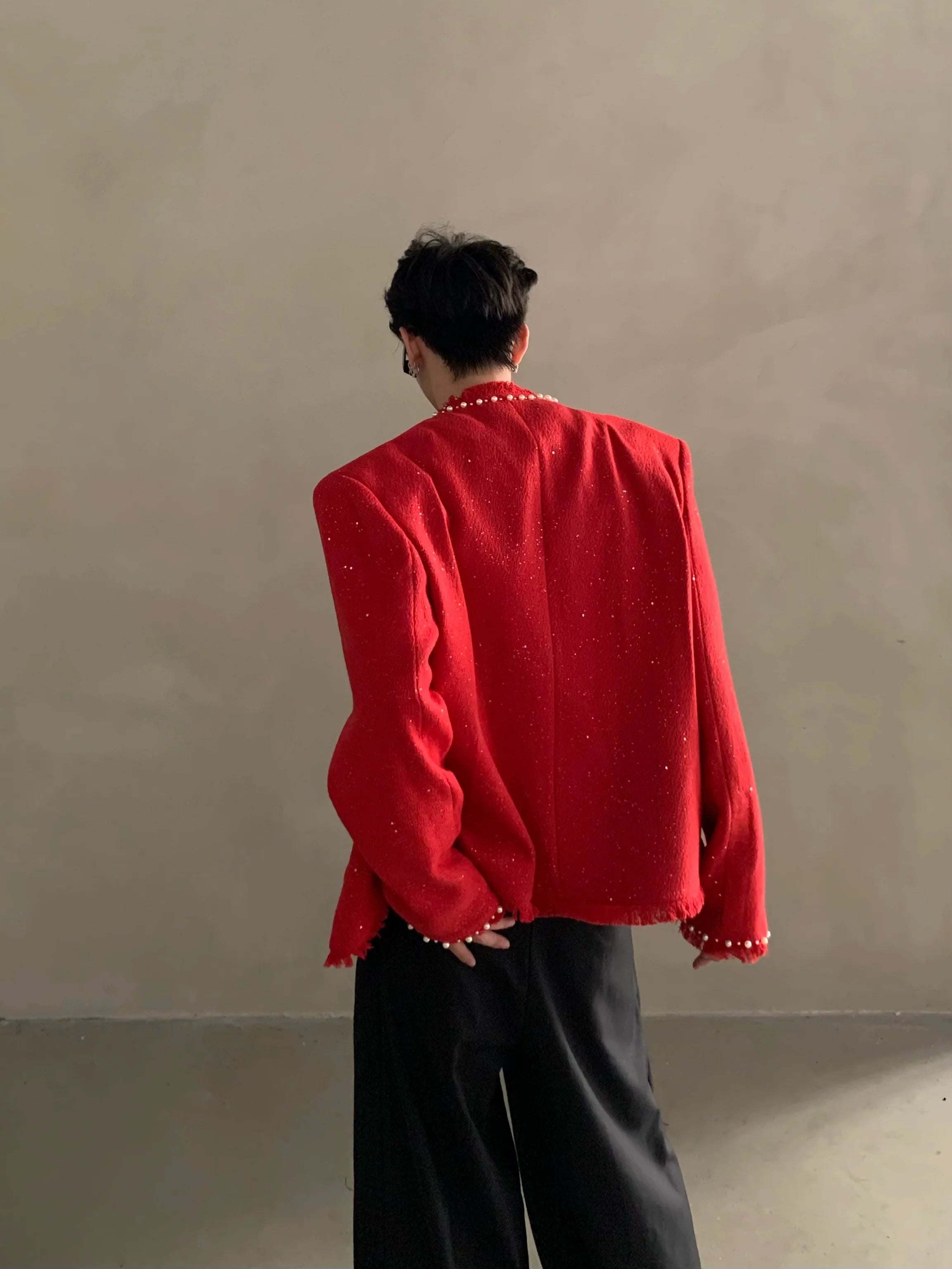 니치 하이엔드 비즈 패턴 디자인 숄더 패드 레드 스몰 향수 재킷 남성용 탑 