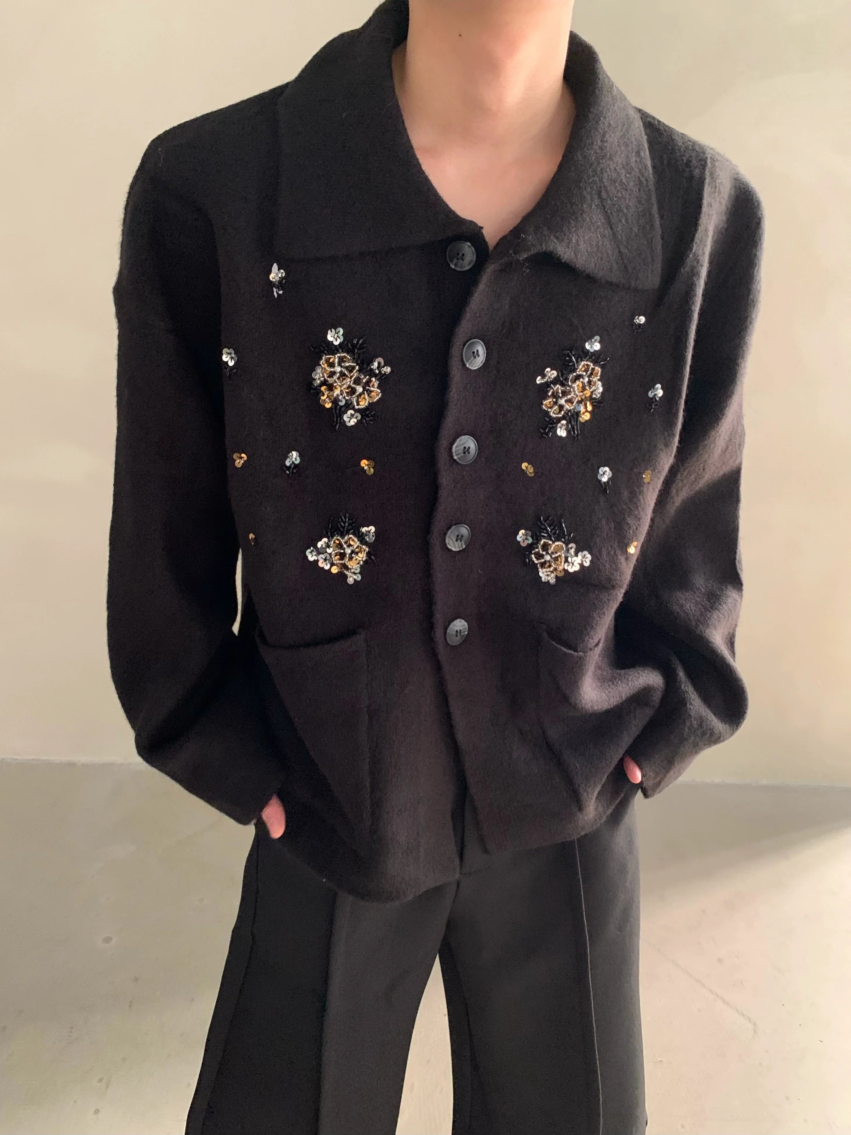 Autumn and winter niche high-end sense of extravagance heavy industry nail flower design knitted sweater men's cardigan jacket tide