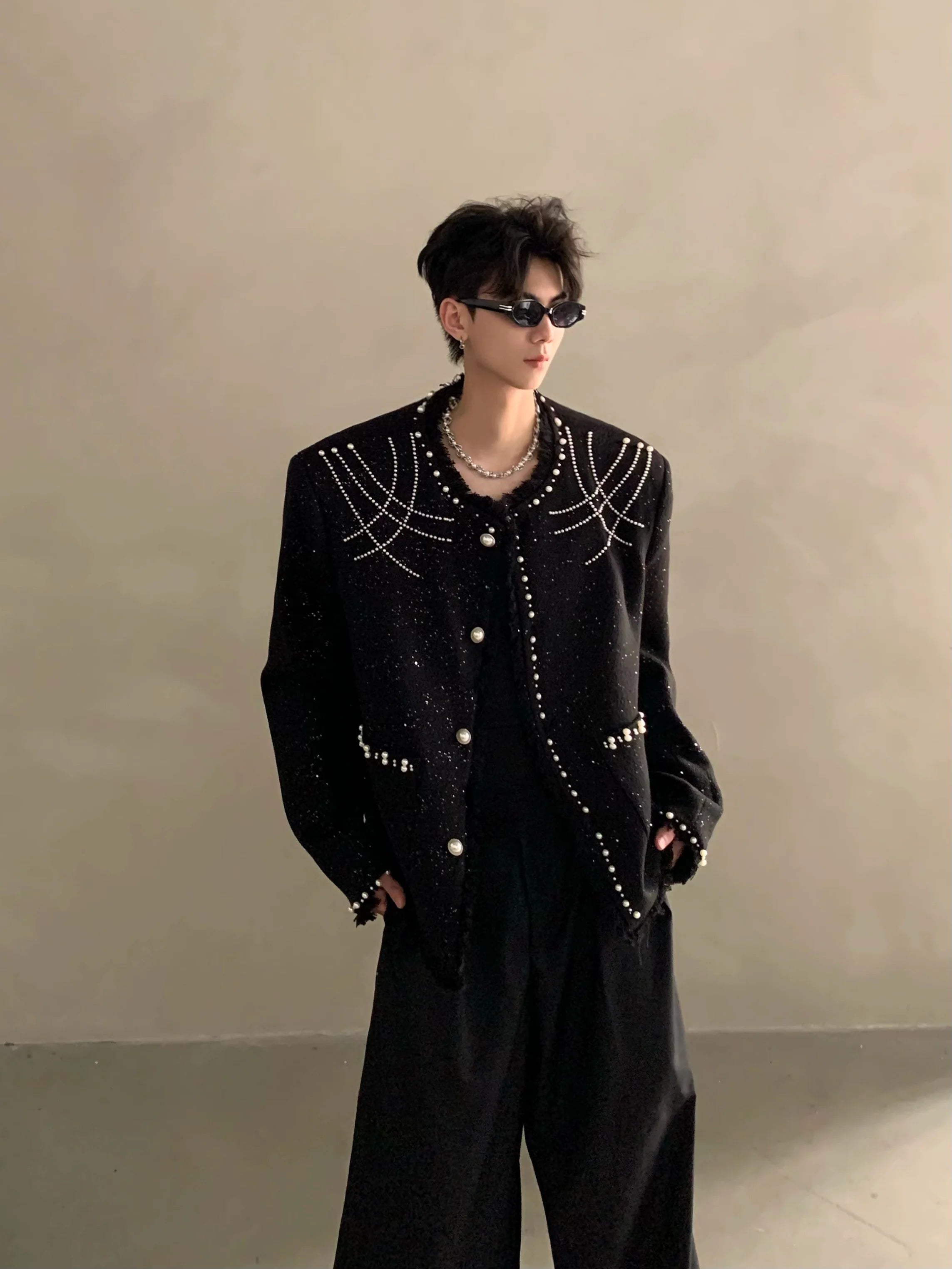 틈새시장 고급 중공업 비즈 디자인 어깨 패드 소형 향기 재킷 남성용 상의 