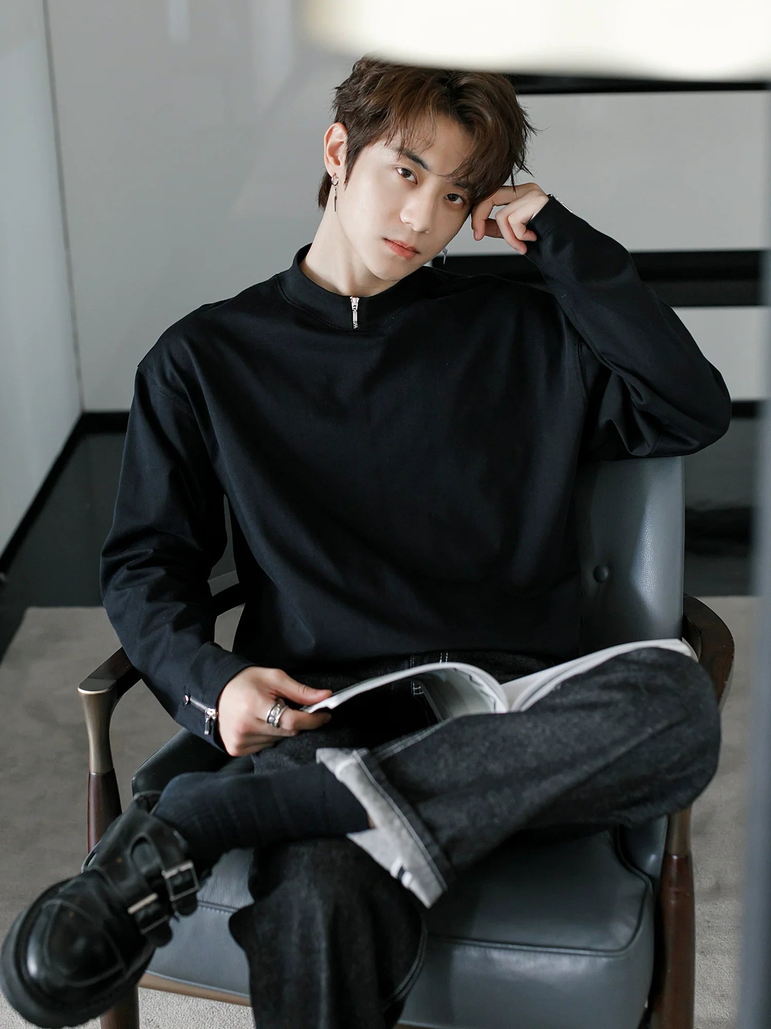 Men's spring zipper design sense inner bottoming shirt thin white long-sleeved T-shirt tide