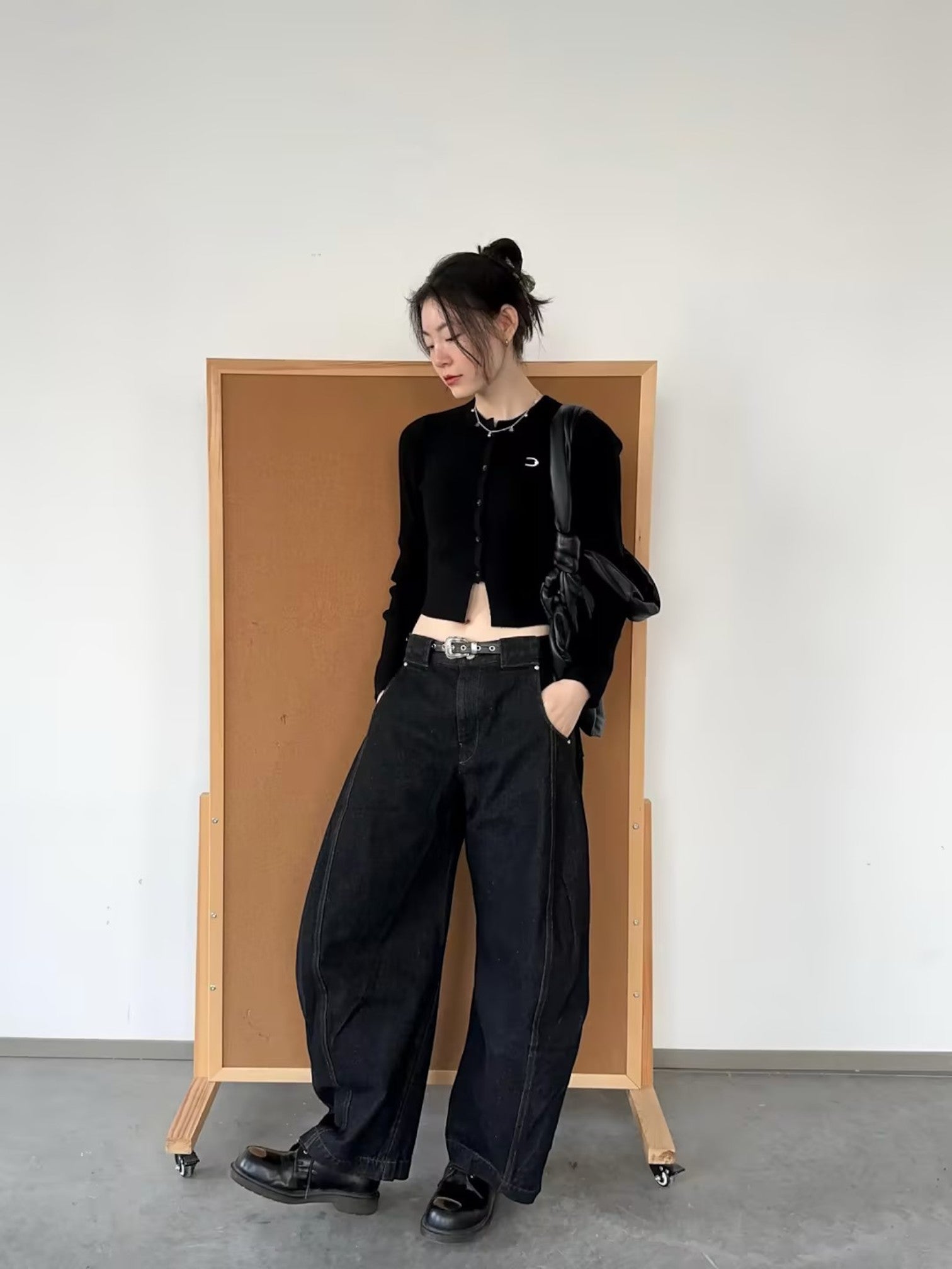 [ROGIC] 배기 트위스트 컷 팬츠 st5028