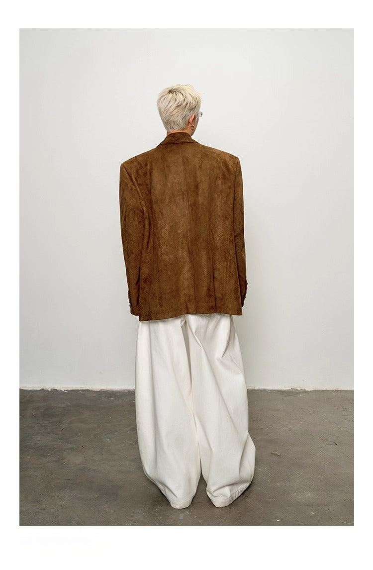 가을/겨울철 편안한 착용감을 선사하는 스웨이드 소재의 넓은 어깨 패드가 있는 남성용 마이야르 루즈핏 블레이저